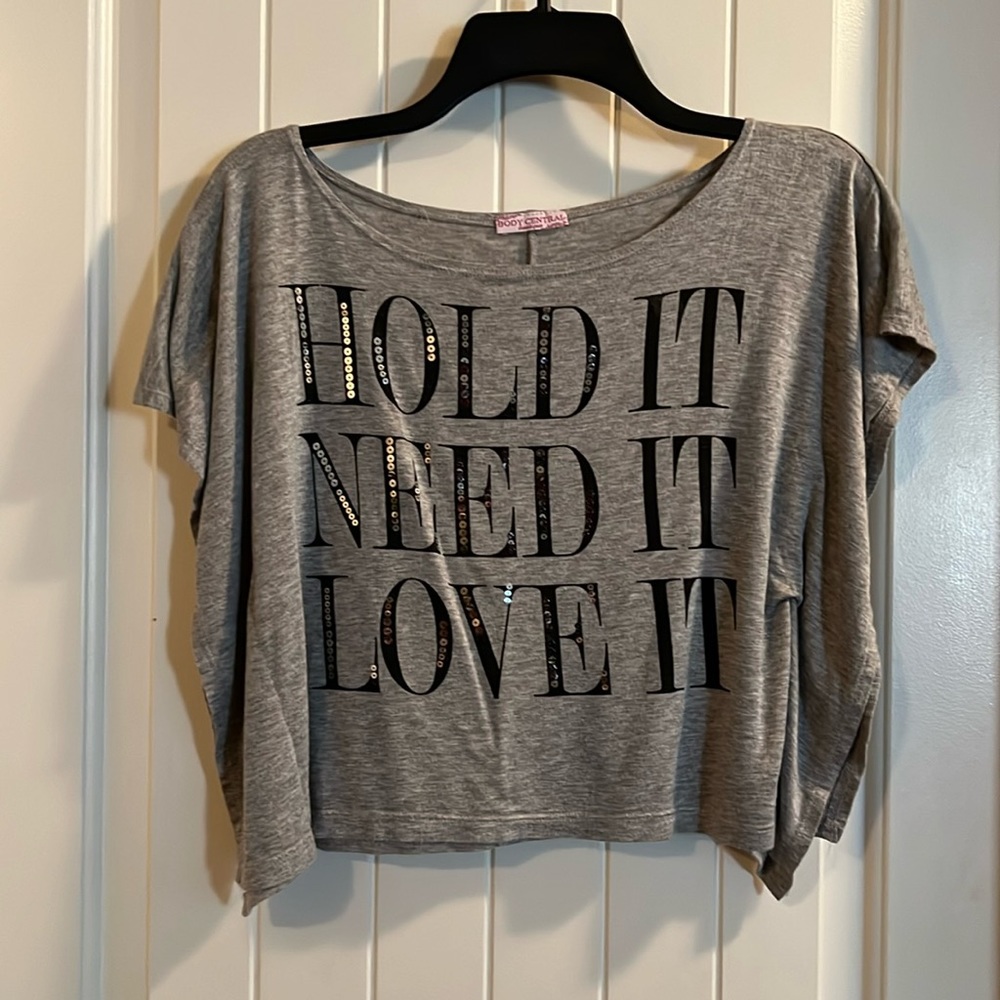 Grey cropped top shirt!